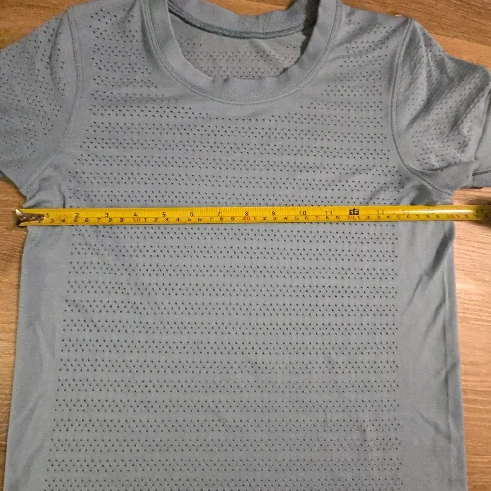 Lululemon Sky Blue Short Sleeve Women's Top - Picture 5 of 8